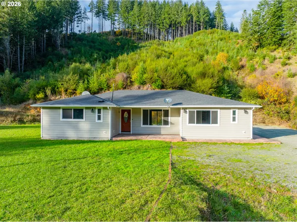 $429,900 | 16855 Highway 42, Myrtle Point, OR 97458