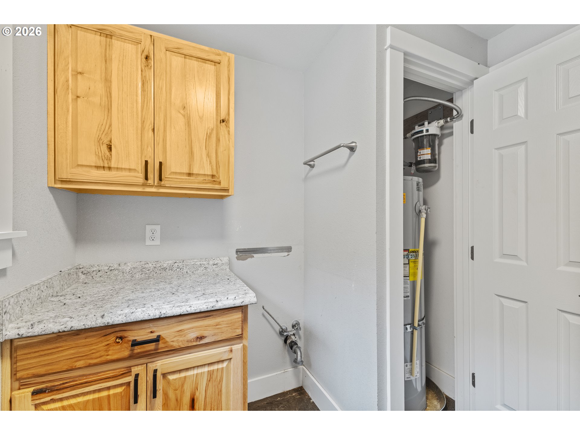 16855 Highway 42 Myrtle Point, OR 97458 - Photo 34 of 43 a bathroom with a granite countertop sink and a mirror