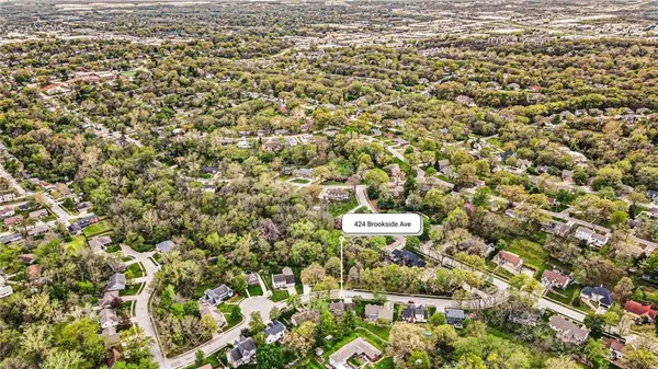 $435,000 | 424 Brookside Avenue, Liberty, MO 64068