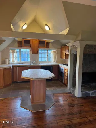 $3,200 | 141 North Grand Avenue, Unit CH, Pasadena, CA 91103