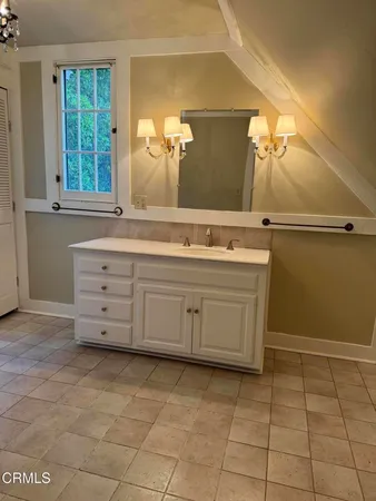 $3,200 | 141 North Grand Avenue, Unit CH, Pasadena, CA 91103