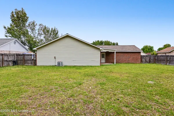 $1,700 | 10695 Plummer Circle, Gulfport, MS 39503