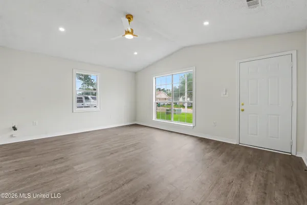 $1,700 | 10695 Plummer Circle, Gulfport, MS 39503