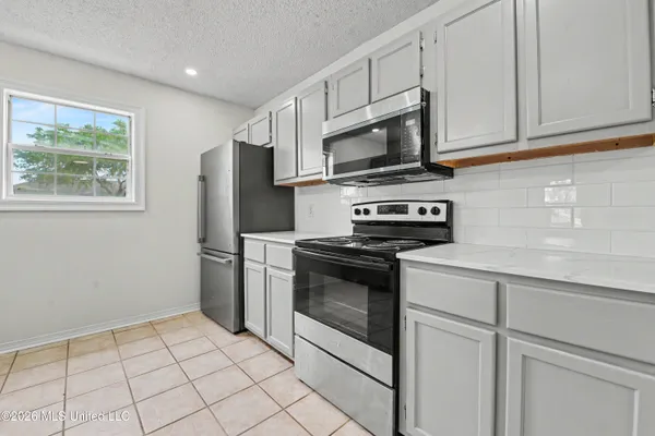 $1,700 | 10695 Plummer Circle, Gulfport, MS 39503