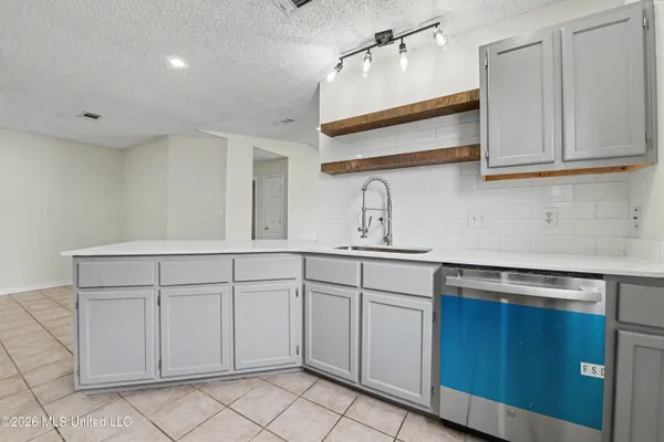 $1,700 | 10695 Plummer Circle, Gulfport, MS 39503