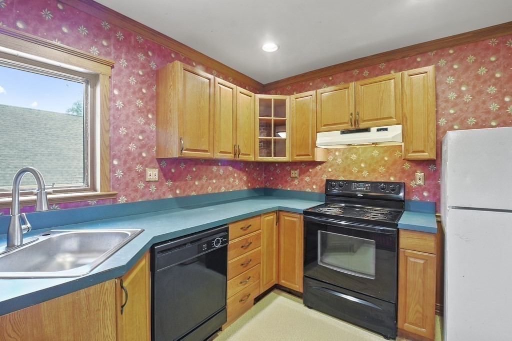 7 Summit Street Maynard, MA 01754 - Photo 17 of 37 Gallery Image 17