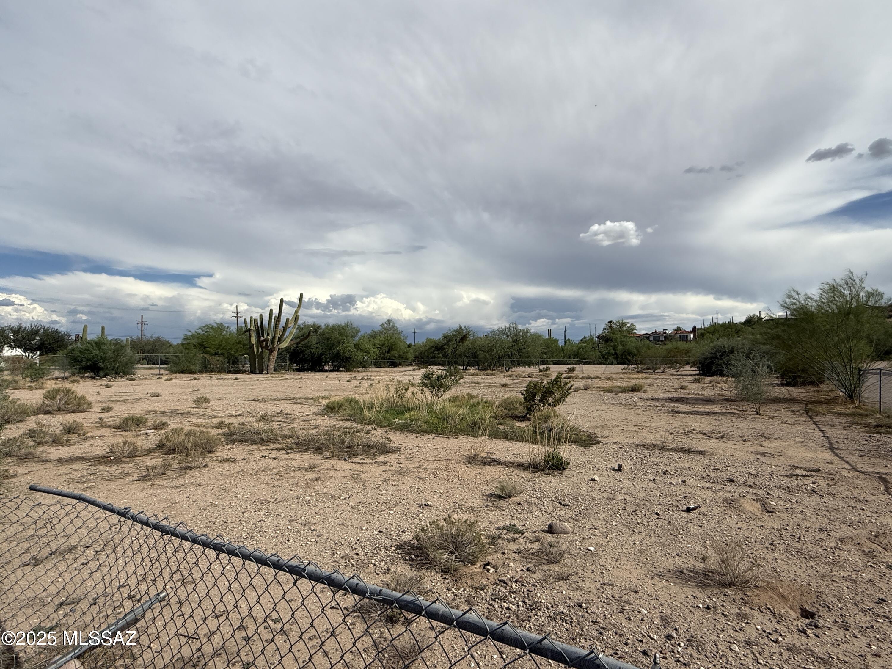 3902 South Mission Road, Unit 1 Tucson, AZ 85746 - Photo 5 of 10