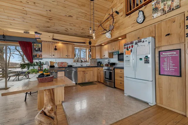 $399,900 | 17073 580th Avenue, Parkers Prairie, MN 56361