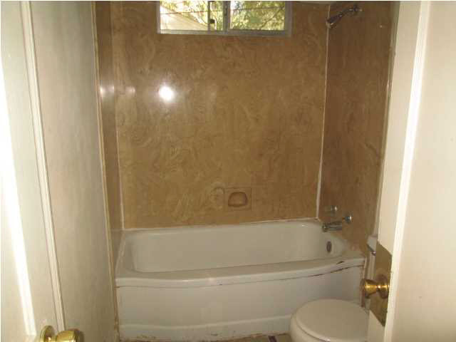 310 Cooper Road Jackson, MS 39212 - Photo 9 of 11 Bathroom