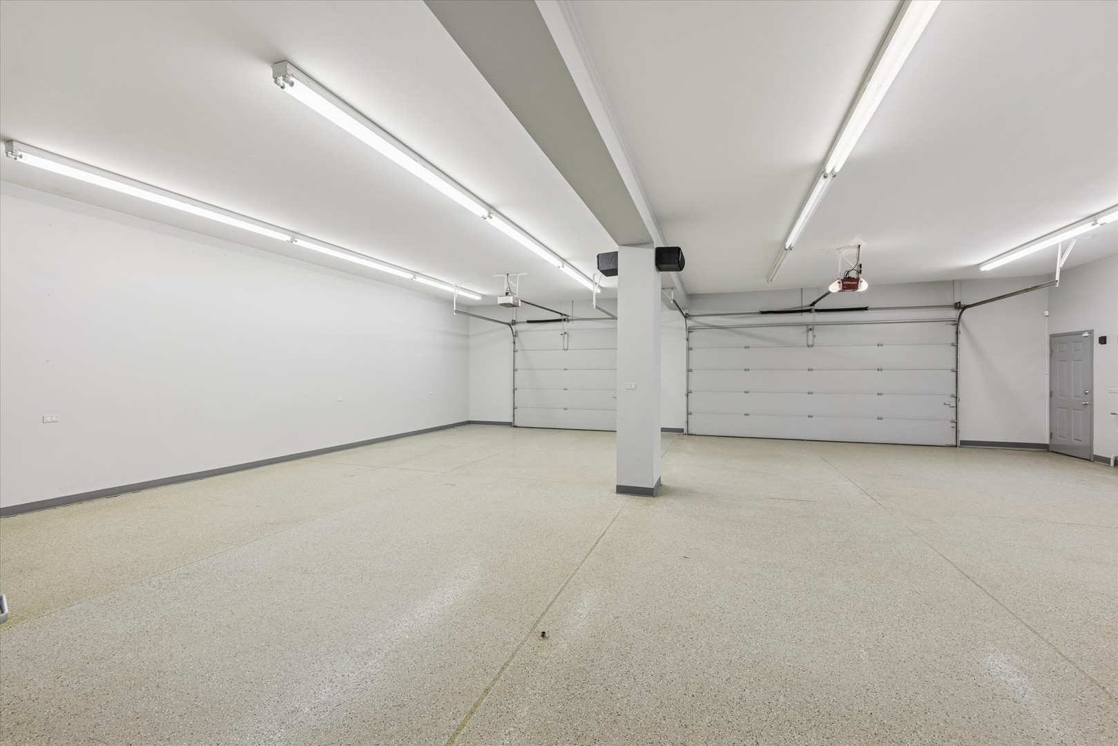 16W125 89th Street Burr Ridge, IL 60527 - Photo 10 of 14