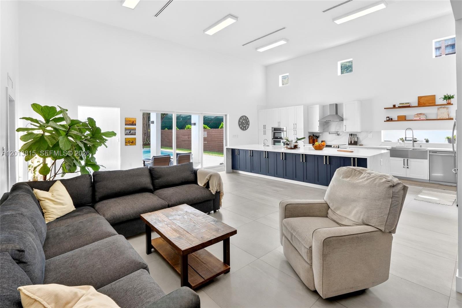365 Southwest 31st Road Miami, FL 33129 - Photo 3 of 31 Gallery Image 3