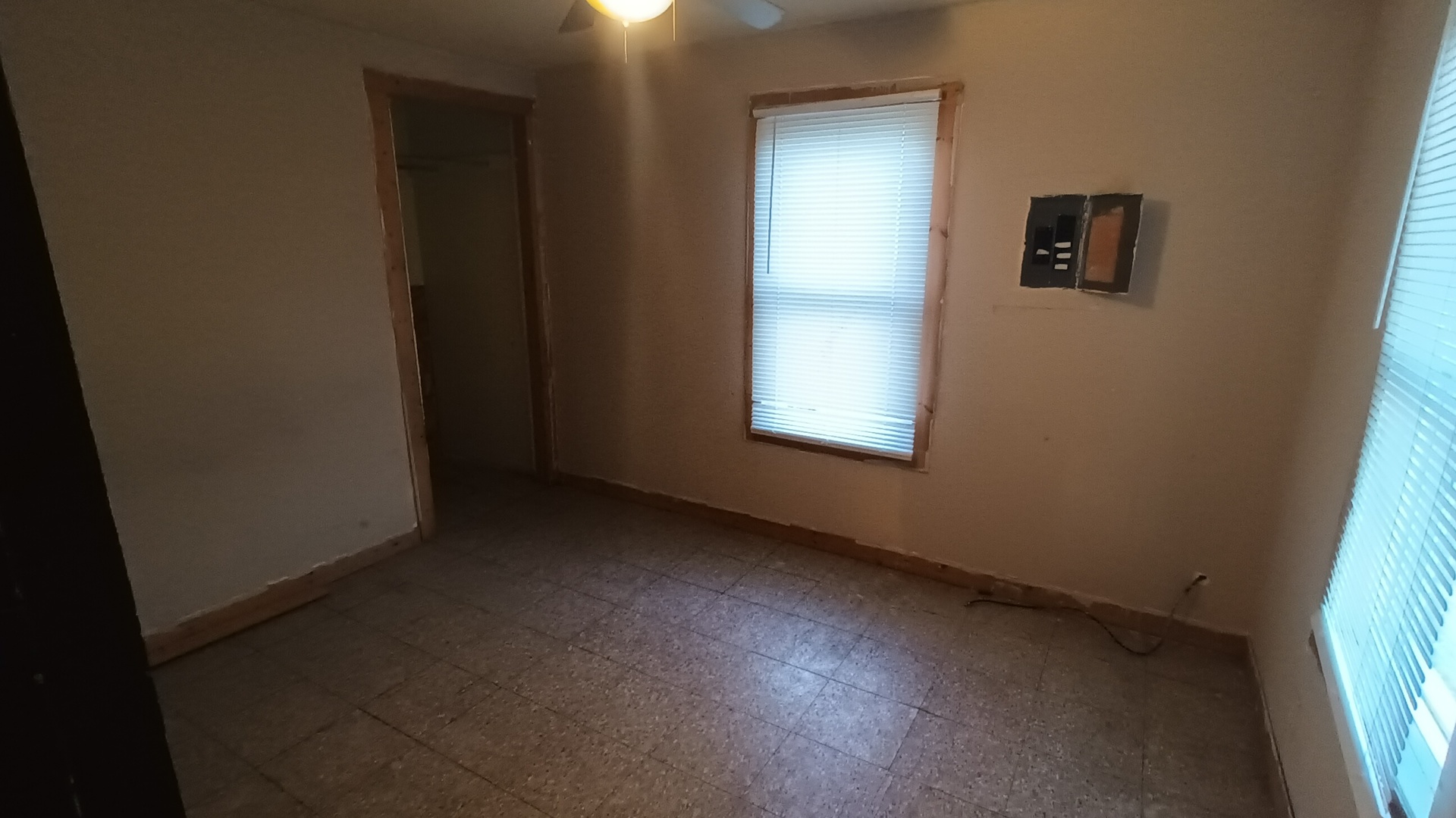 2570 East Olive Street Decatur, IL 62526 - Photo 3 of 8