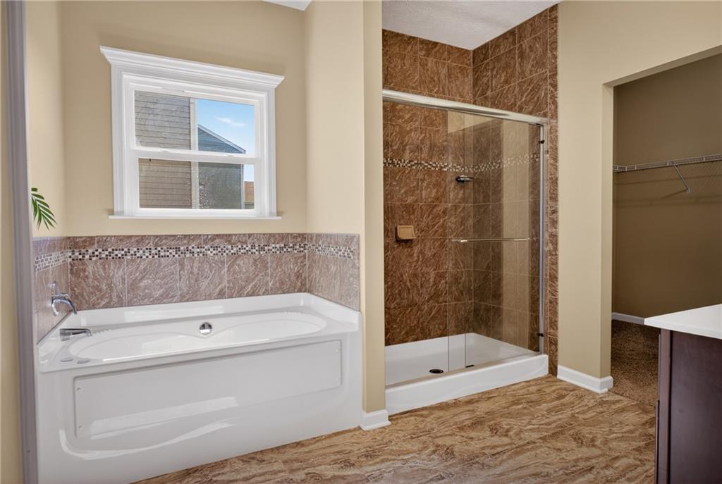 229 West Country Barn Road Houston, PA 15342 - Photo 24 of 50