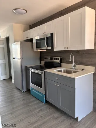 $1,150 | 3817 Del Prado Boulevard South, Unit 206, Cape Coral, FL 33904