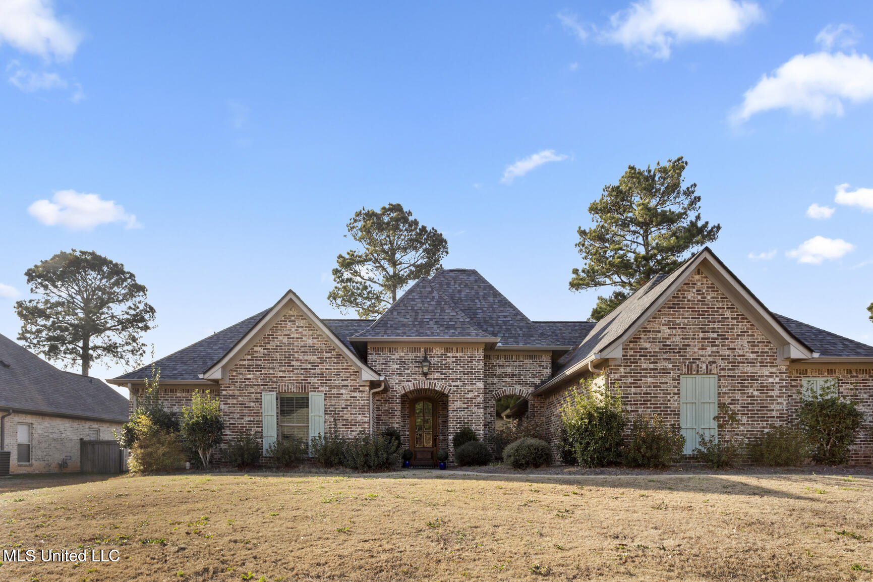 213 Wellington Way-1