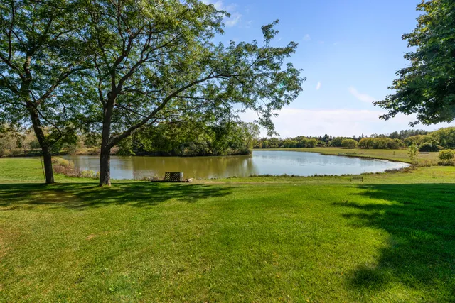 $549,000 | 2627 Lake Isle Drive, Mequon, WI 53092