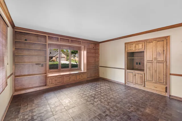 $549,000 | 2627 Lake Isle Drive, Mequon, WI 53092