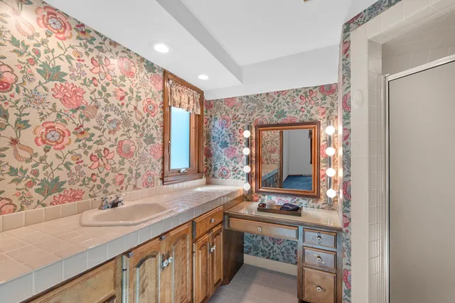 $549,000 | 2627 Lake Isle Drive, Mequon, WI 53092