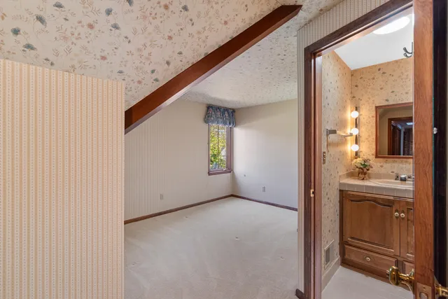 $549,000 | 2627 Lake Isle Drive, Mequon, WI 53092