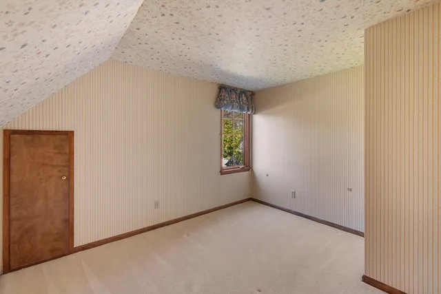 $549,000 | 2627 Lake Isle Drive, Mequon, WI 53092