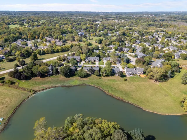 $549,000 | 2627 Lake Isle Drive, Mequon, WI 53092