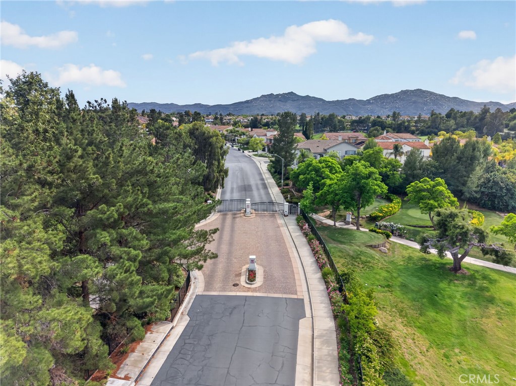 45136 Willowick Street Temecula, CA 92592 - Photo 72 of 75 an aerial view of a house