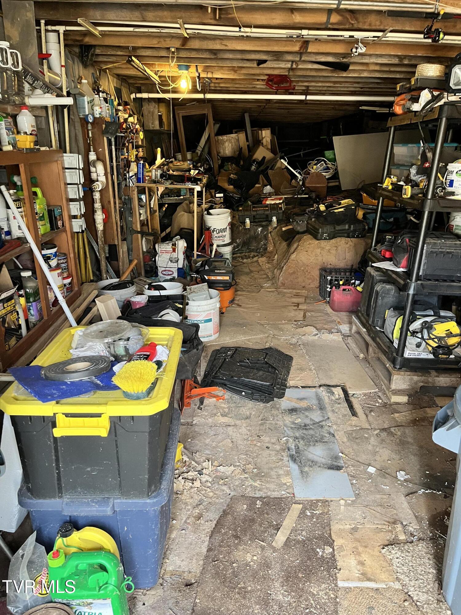 179 Carl Taylor Road Elizabethton, TN 37643 - Photo 29 of 31 Basement 1