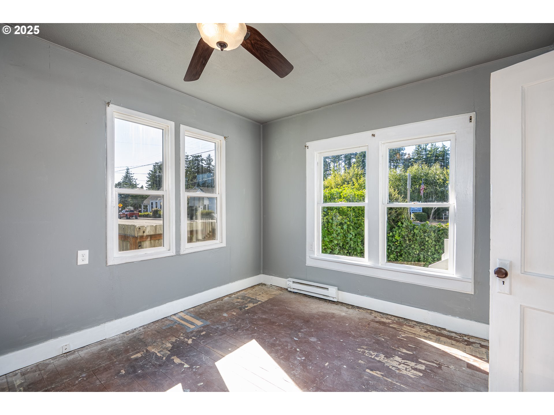 289 Harbor Street Florence, OR 97439 - Photo 14 of 47 a view of an empty room with a window