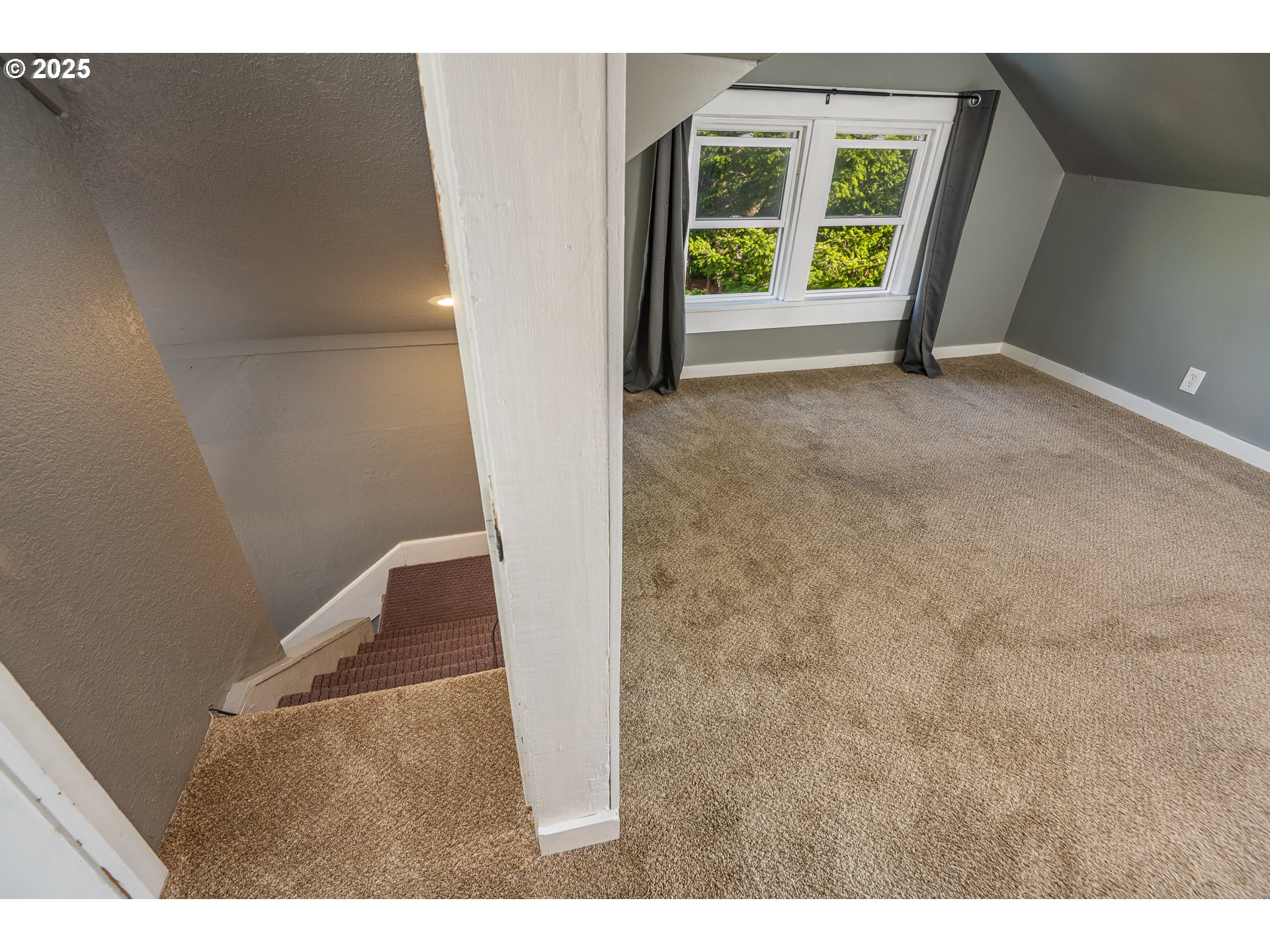 289 Harbor Street Florence, OR 97439 - Photo 33 of 47 a view of an empty room with a window