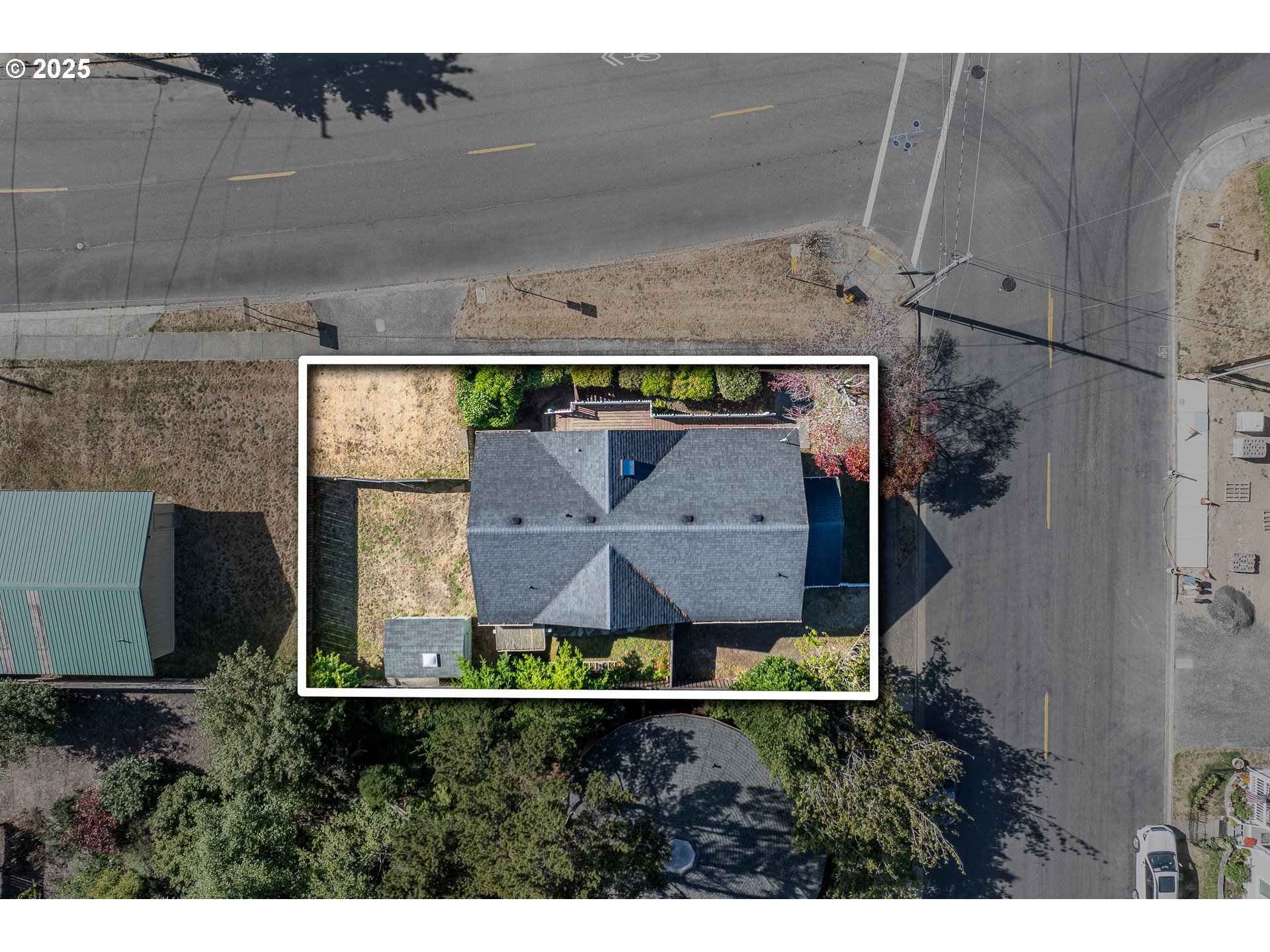 289 Harbor Street Florence, OR 97439 - Photo 44 of 47 an aerial view of house with yard swimming pool and outdoor seating