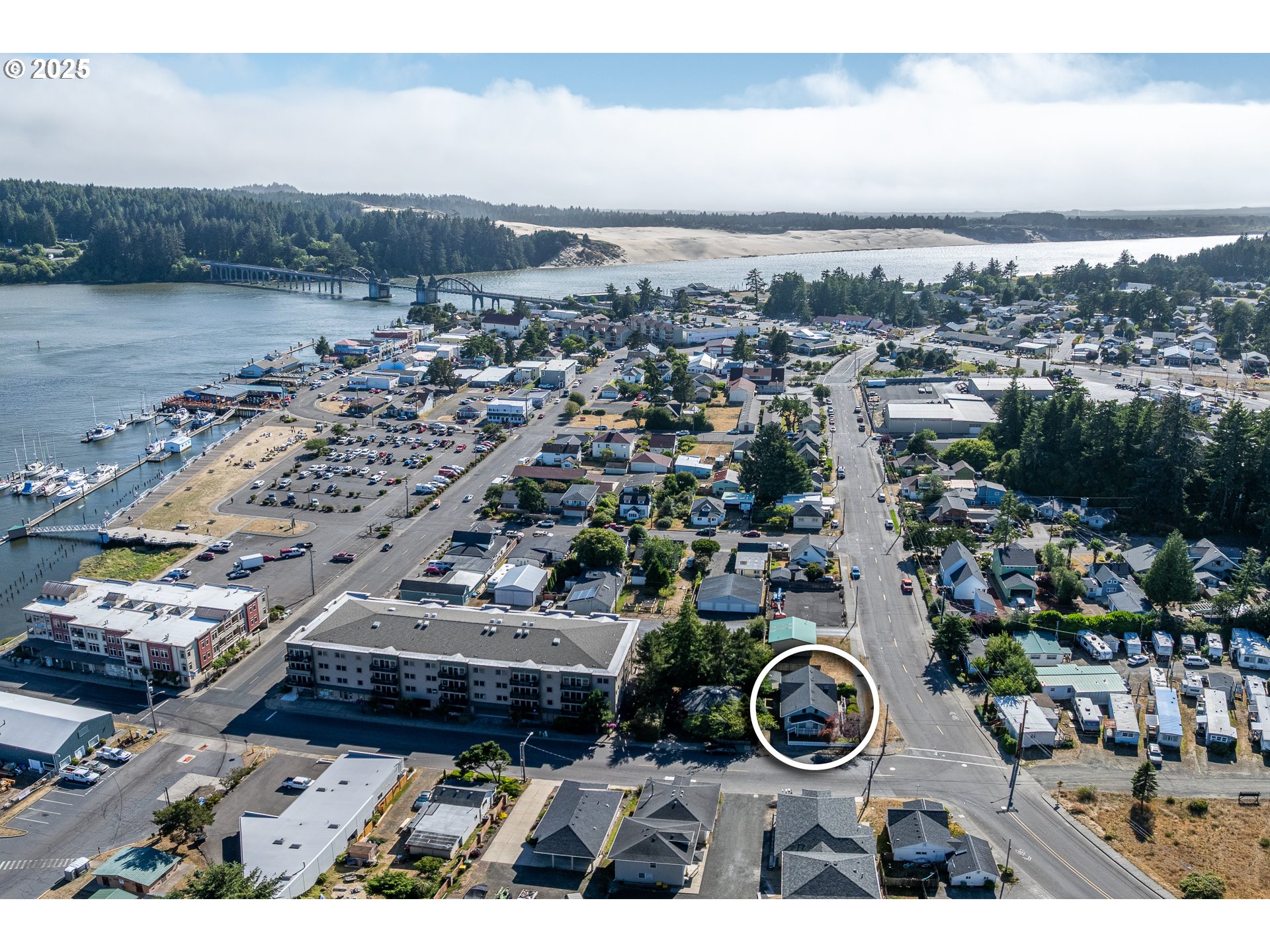 289 Harbor Street Florence, OR 97439 - Photo 45 of 47 an aerial view of multiple house