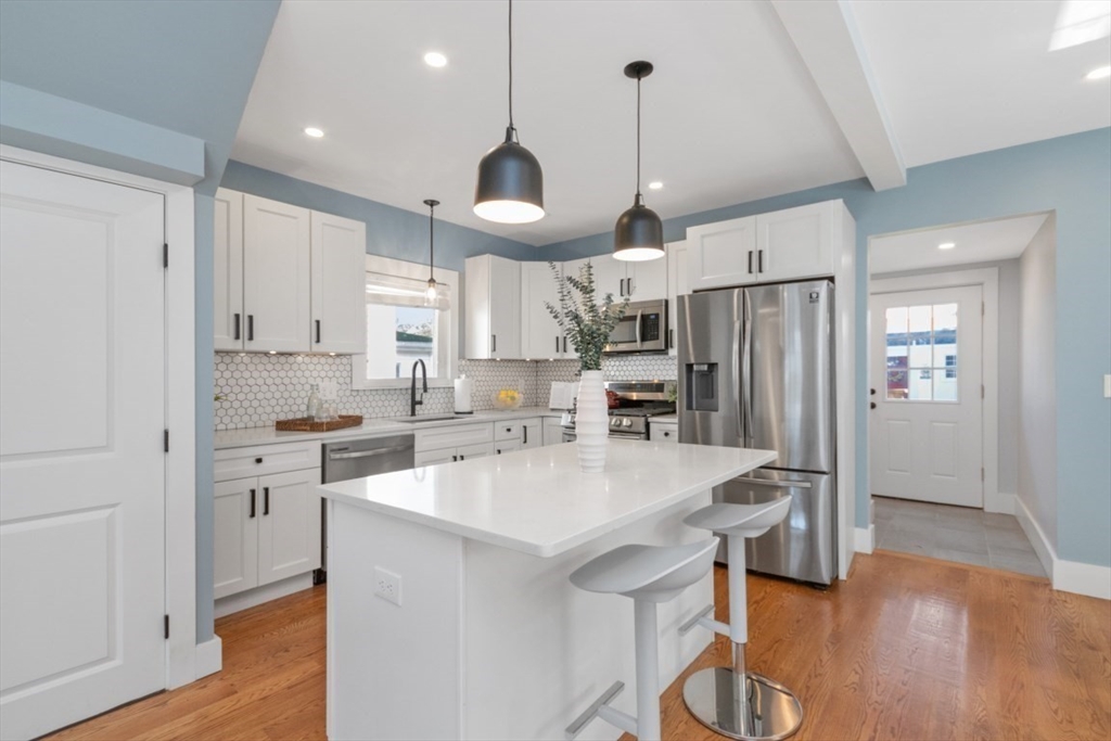 22 Harding Terrace Dedham, MA 02026 - Photo 6 of 21 Gallery Image 6