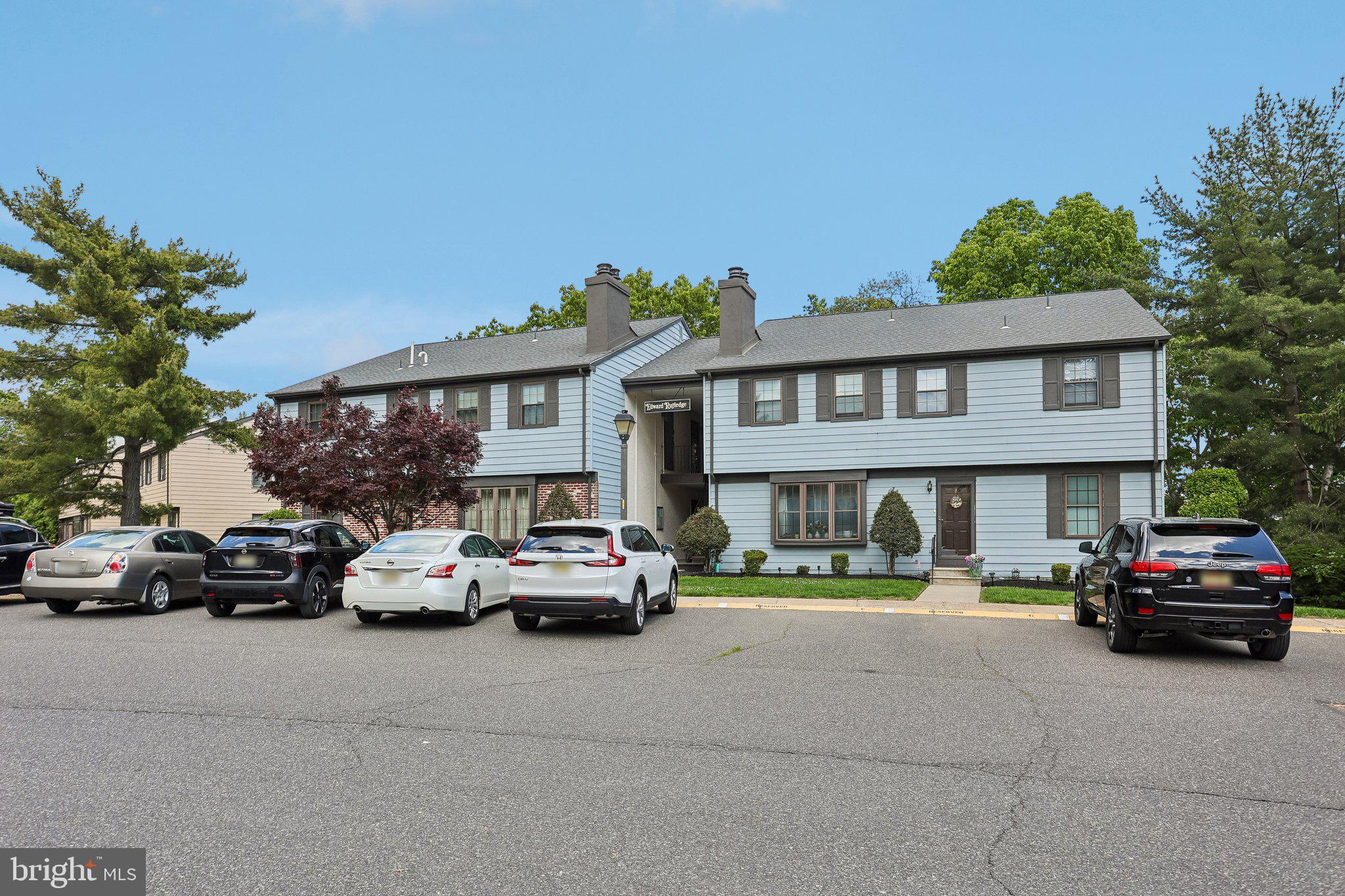 4 Edward Rutledge Bldg Turnersville, NJ 08012 - Photo 2 of 29