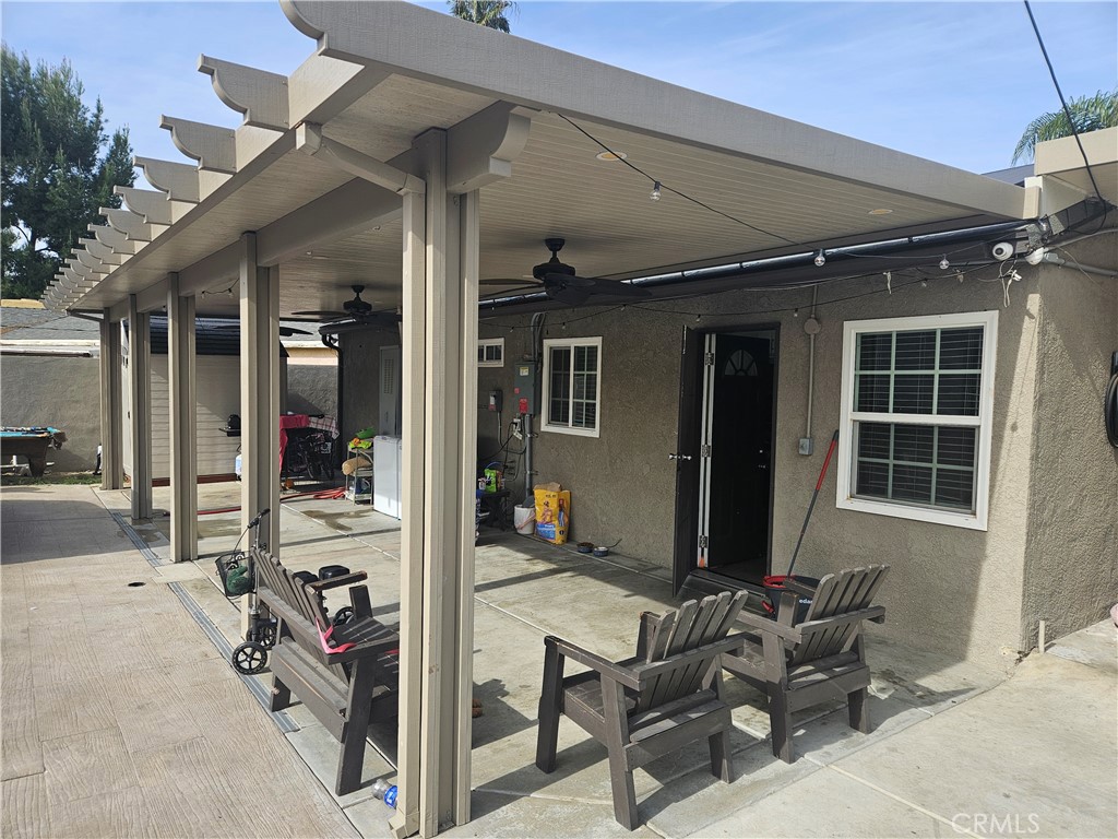 8426 Greenpoint Avenue Riverside, CA 92503 - Photo 3 of 24 Beautiful Alumna Patio