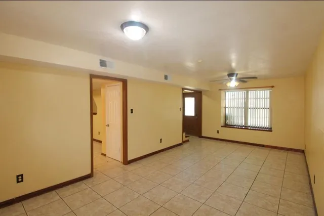 $279,900 | 1521 West Springcrest Circle, Lancaster, TX 75134