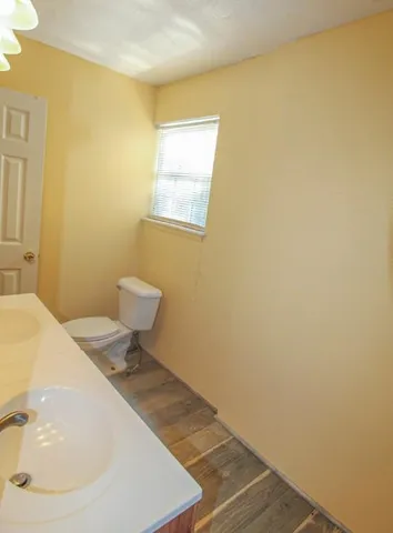 $279,900 | 1521 West Springcrest Circle, Lancaster, TX 75134