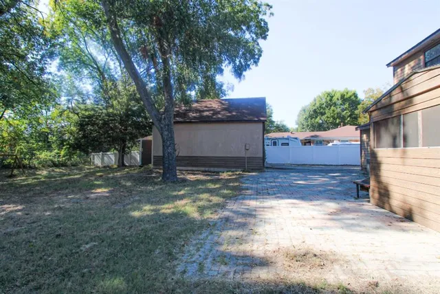$279,900 | 1521 West Springcrest Circle, Lancaster, TX 75134