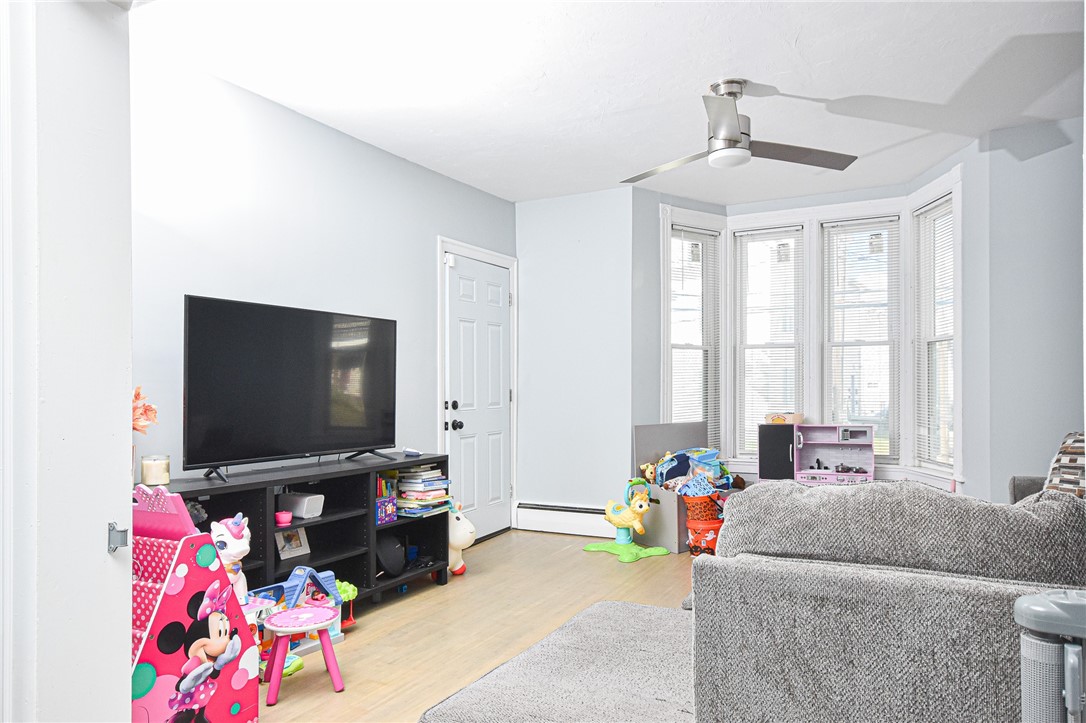 390 Weeden Street Pawtucket, RI 02860 - Photo 6 of 19