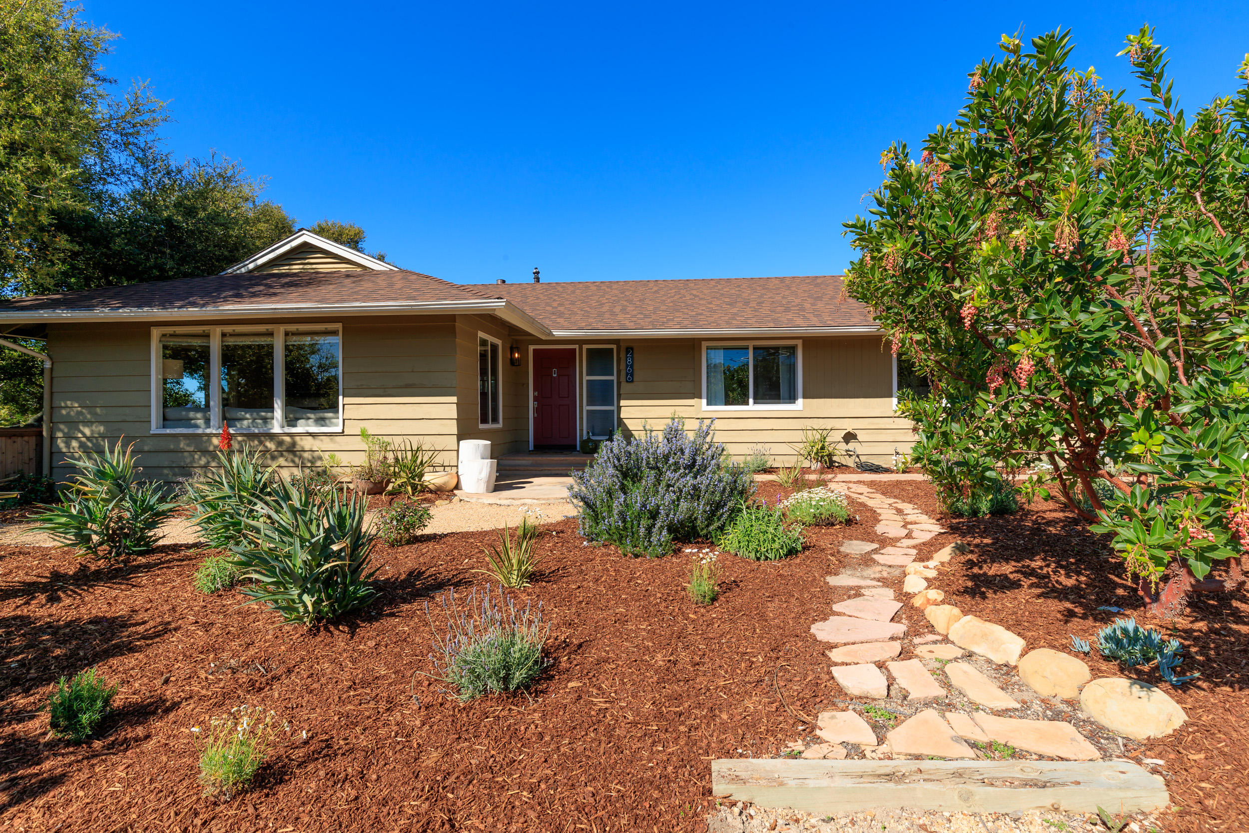 2866 Foothill Road Santa Barbara, CA 93105 - Photo 2 of 19 2866 Foothill Rd Web-23