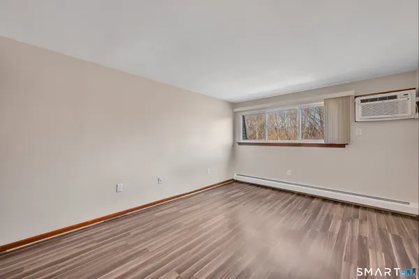 $184,900 | 168 Churchill Drive, Unit 168, Newington, CT 06111