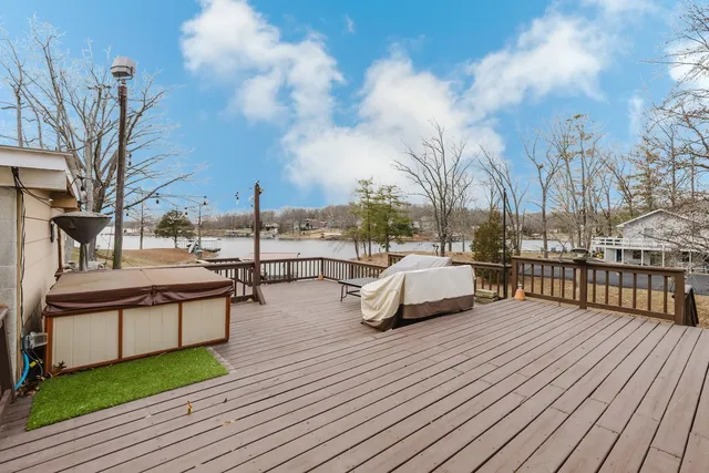 $345,000 | 13046 Lark Court, Creal Springs, IL 62922