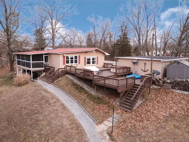 $345,000 | 13046 Lark Court, Creal Springs, IL 62922