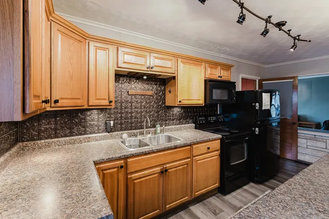 $345,000 | 13046 Lark Court, Creal Springs, IL 62922