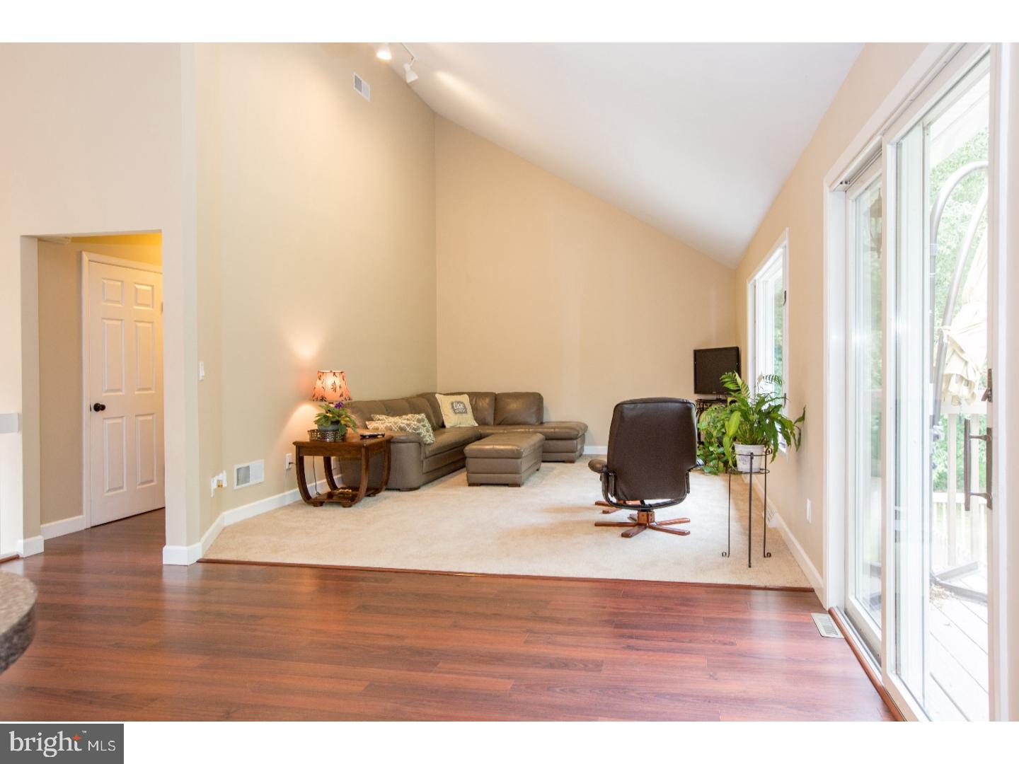 40 Spring Garden Road Robbinsville, NJ 08691 - Photo 3 of 25