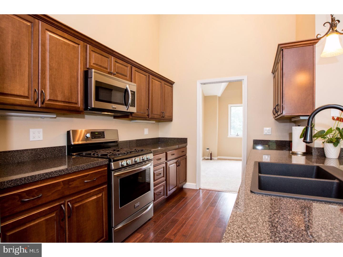 40 Spring Garden Road Robbinsville, NJ 08691 - Photo 5 of 25