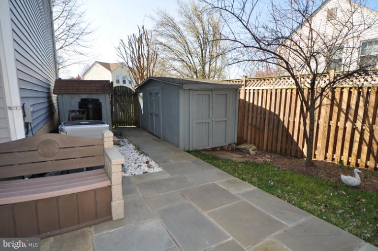 13380 Point Rider Lane Herndon, VA 20171 - Photo 18 of 30 Exterior (Rear)