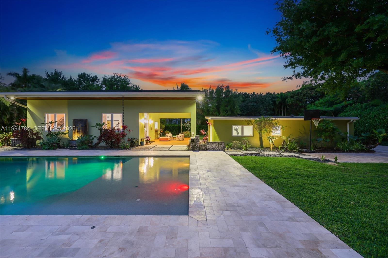 9234 Southwest 112th Street Miami, FL 33176 - Photo 14 of 54