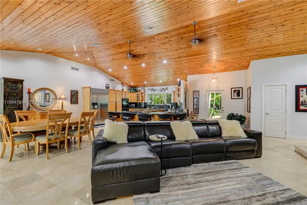 $3,150,000 | 9234 Southwest 112th Street, Miami, FL 33176