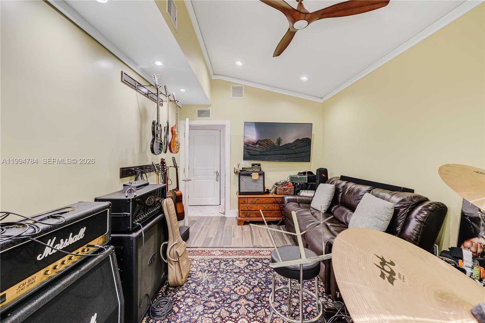 9234 Southwest 112th Street Miami, FL 33176 - Photo 23 of 54 Main House