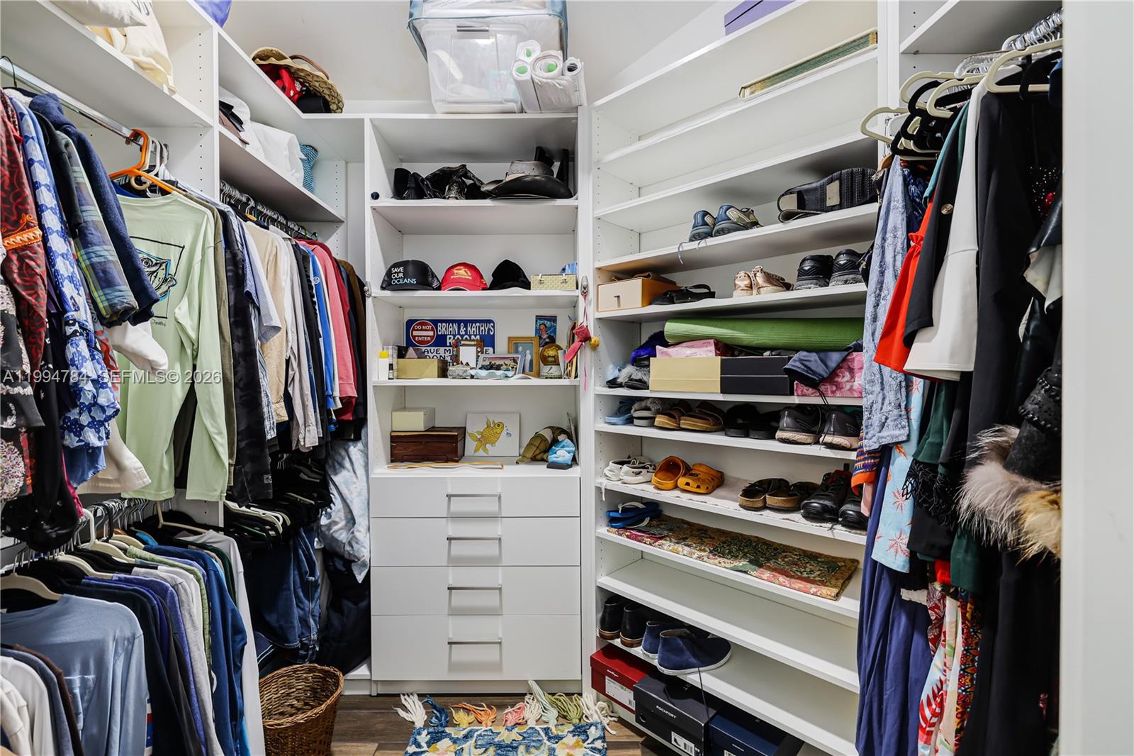 9234 Southwest 112th Street Miami, FL 33176 - Photo 26 of 54 Master closed Main Home